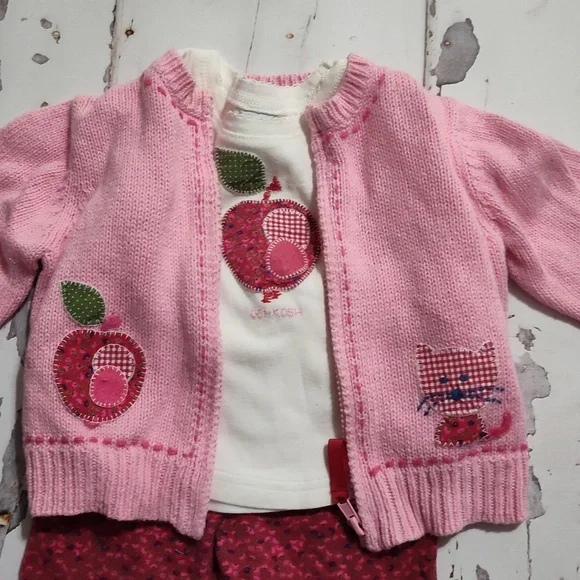Y2K OshKosh B'gosh A For Apple Pink Knit Toddler Sweater 3pc Set 12/18m - Picture 2 of 11